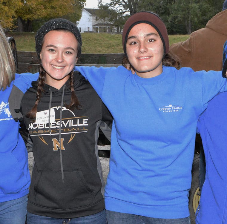 youth volunteers posing for picture