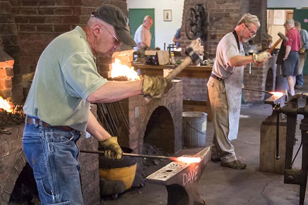 Traditional Arts & Arms Workshops: Forging Damascus Steel