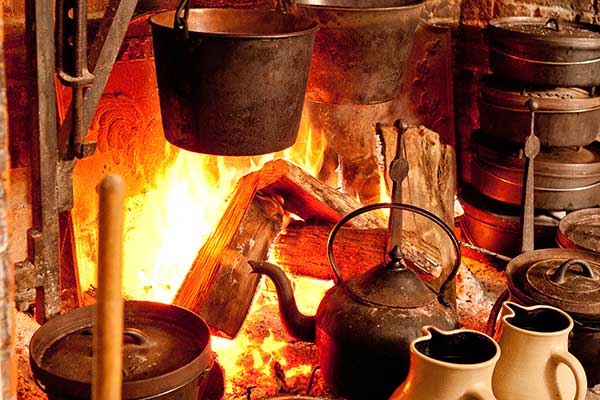 Traditional Arts & Arms Workshops: Hearth Cooking