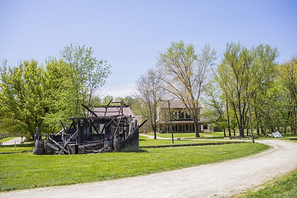 Burned Building in 1863 Civil War Journey