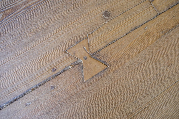 Image of the butterfly joints at the loom