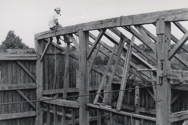 Image of the Animal encounters bar construction